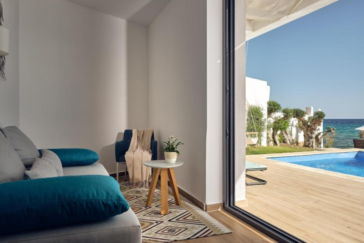 CAVO ORIENT BEACH HOTEL