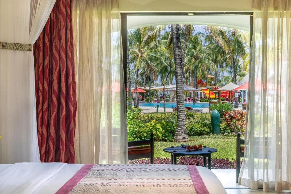 Prideinn Paradise Beach Resort