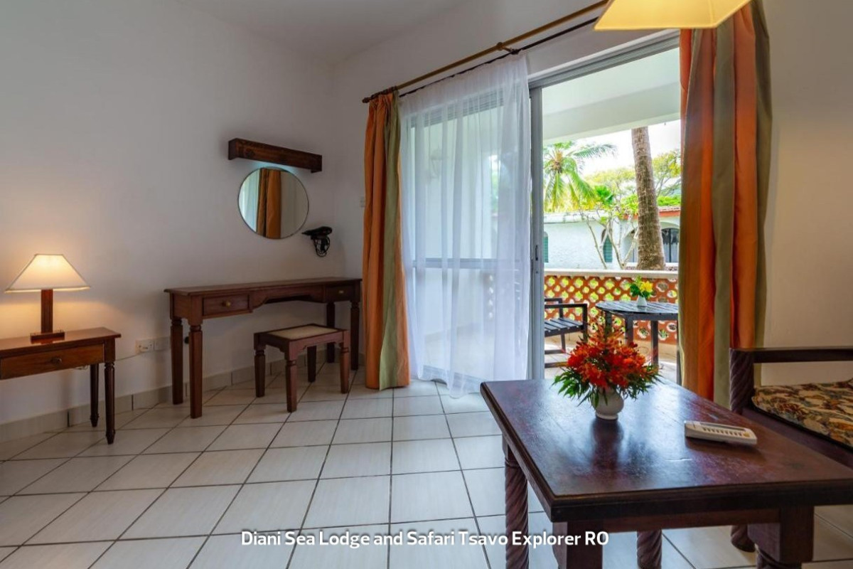 Diani Sea Lodge and Safari Tsavo Explorer RO