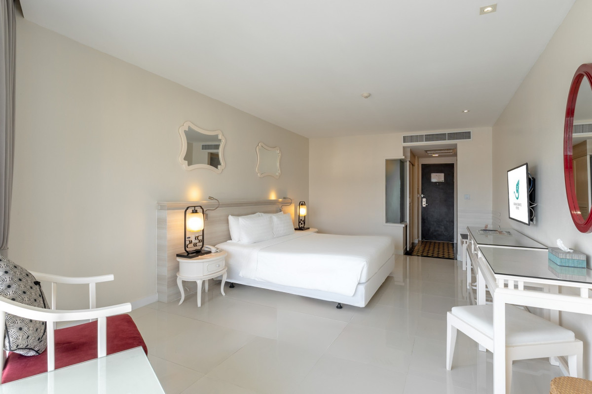 Andaman Embrace Patong