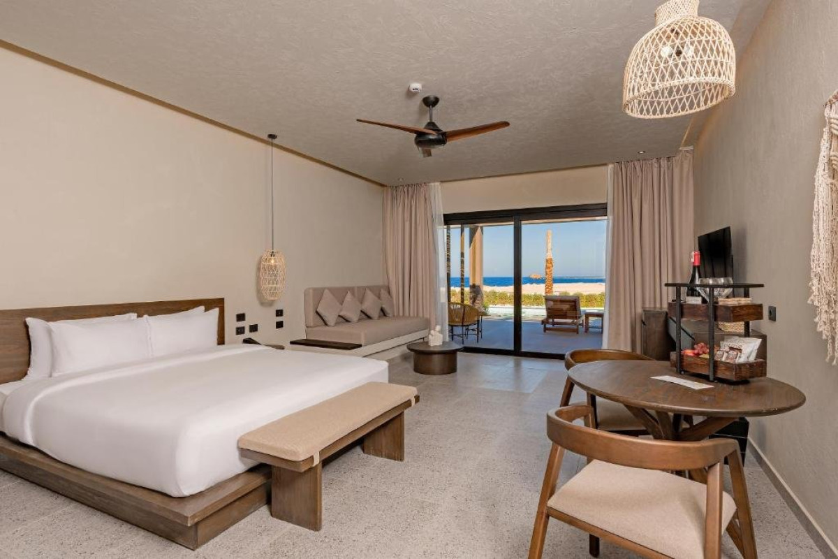 Sentido Naga Bay