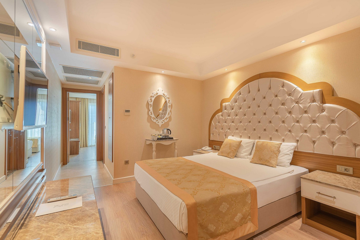 Oz Hotels Side Premium