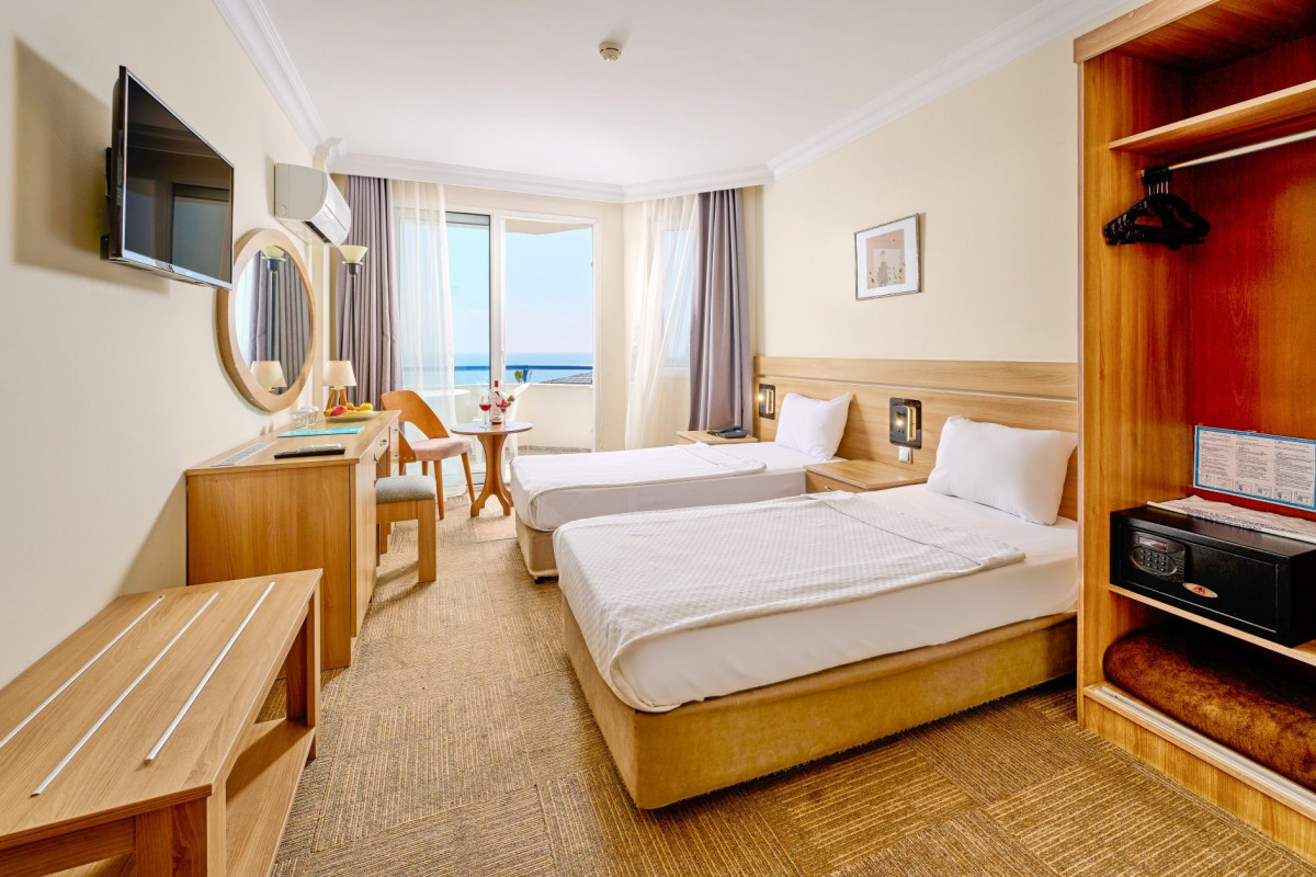 Elysee Beach Hotel