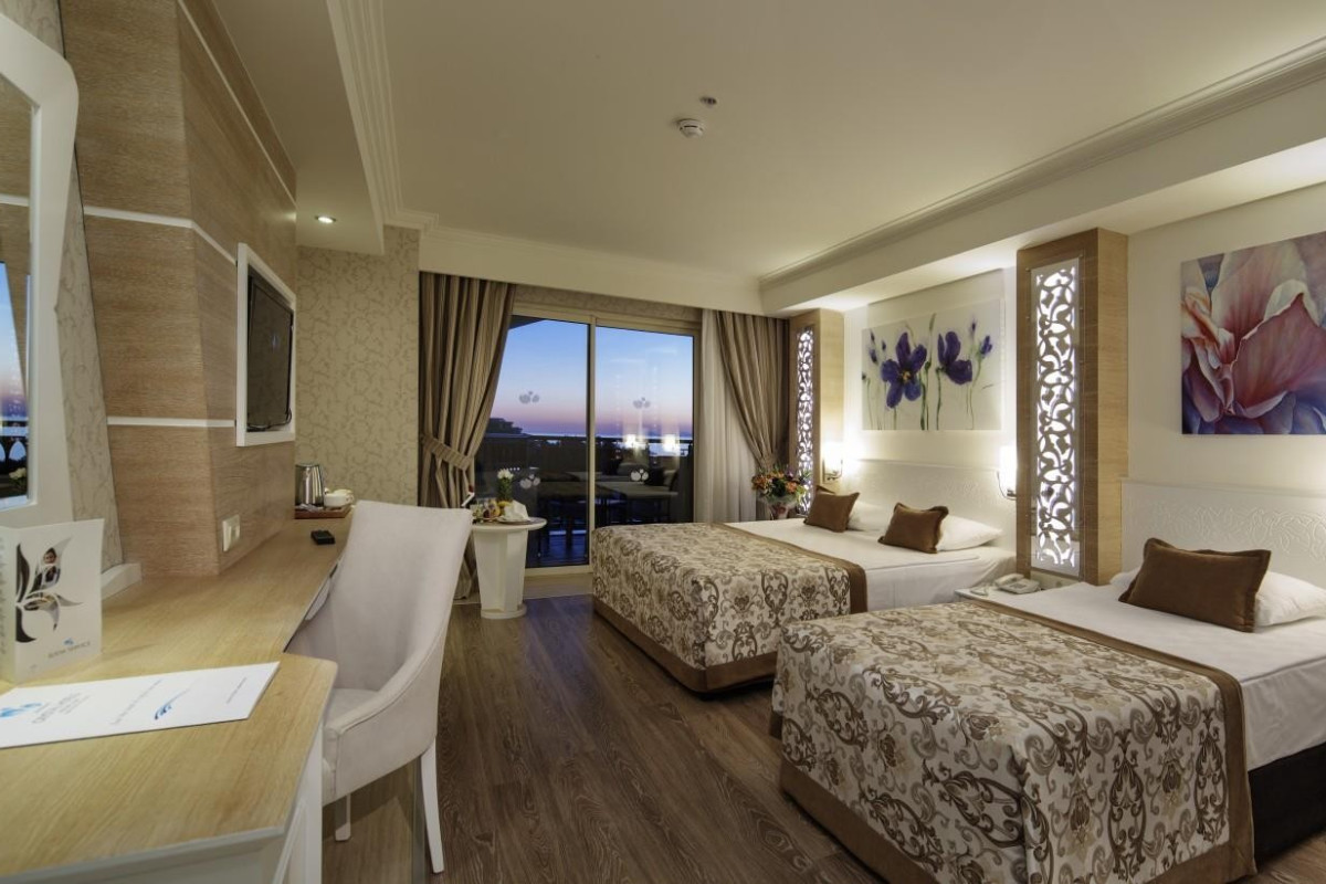 Crystal Sunset Luxury Resort
