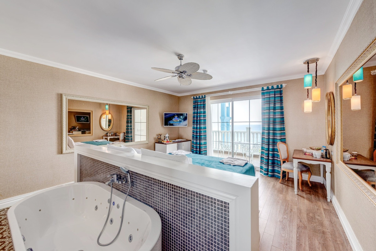 Rubi Platinum SPA Resort and Suites