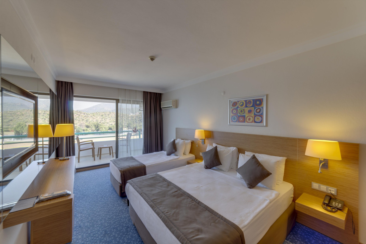 HOTEL GRAND EFE