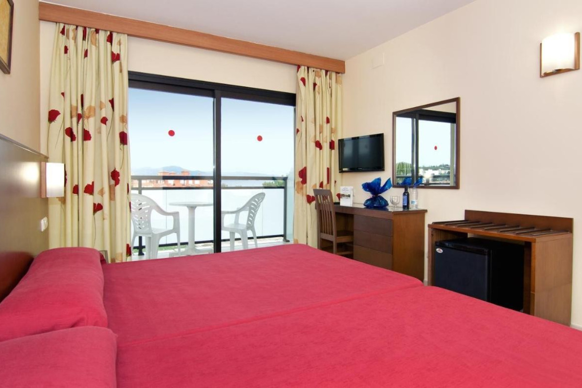 Puente Real Hotel