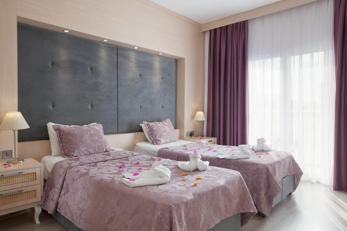Manolya Hotel