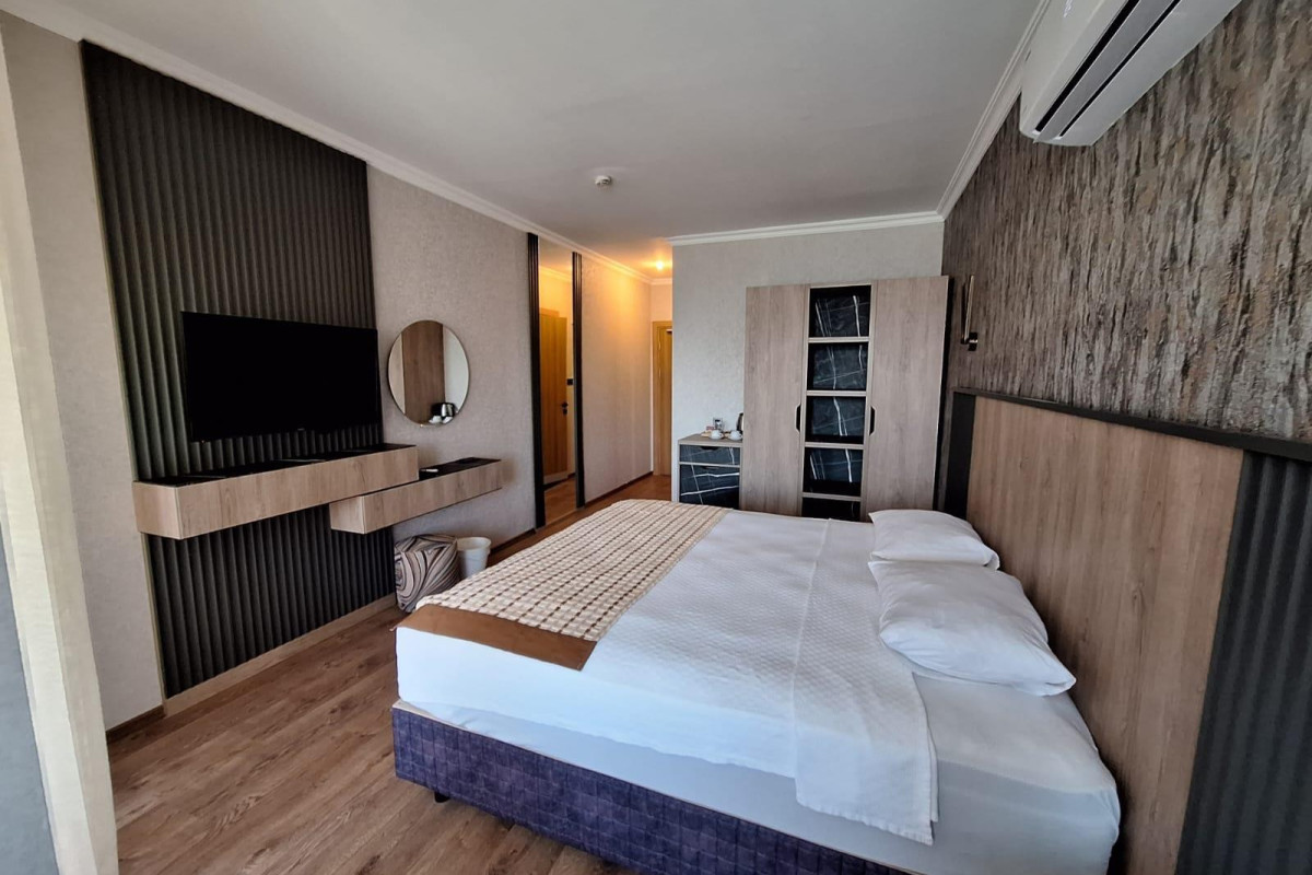 LETOILE HOTEL
