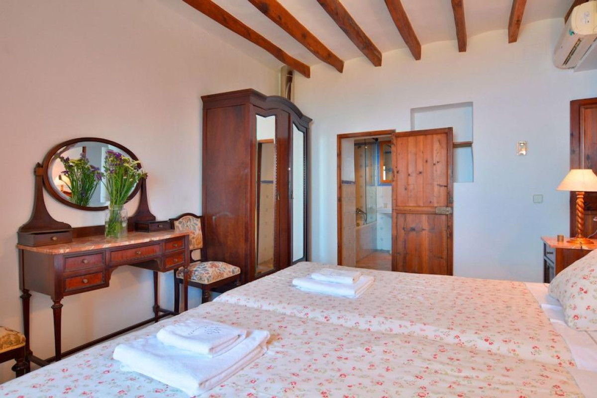 Can Busquets - Hotel D'interior
