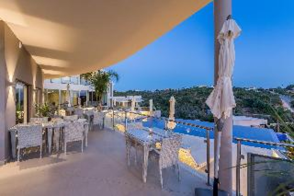 Caneiros Luxury House & Suites