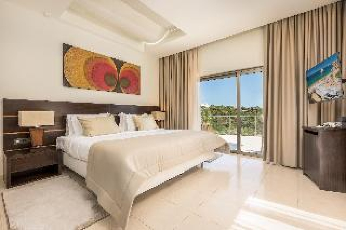 Caneiros Luxury House & Suites