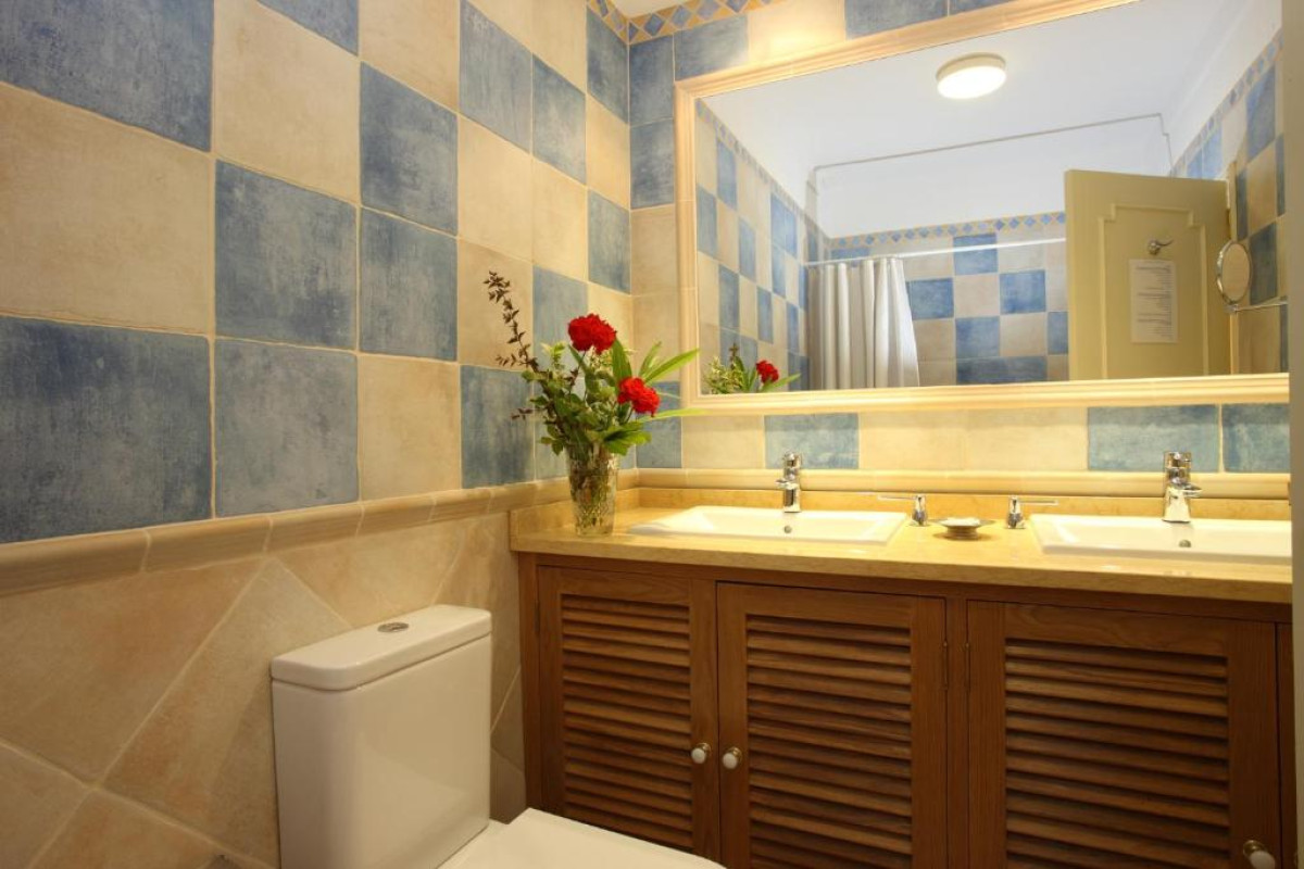 Hotel Canico Bay Club