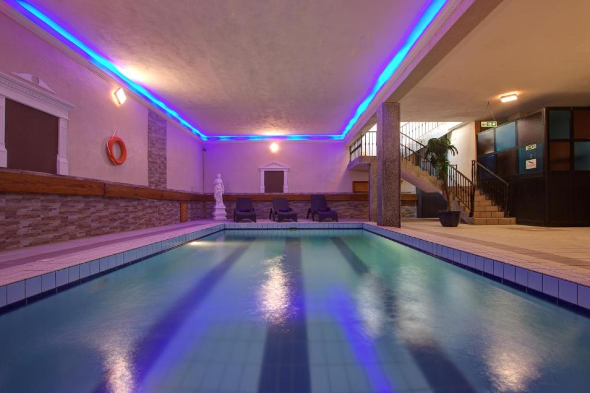 Canifor Hotel