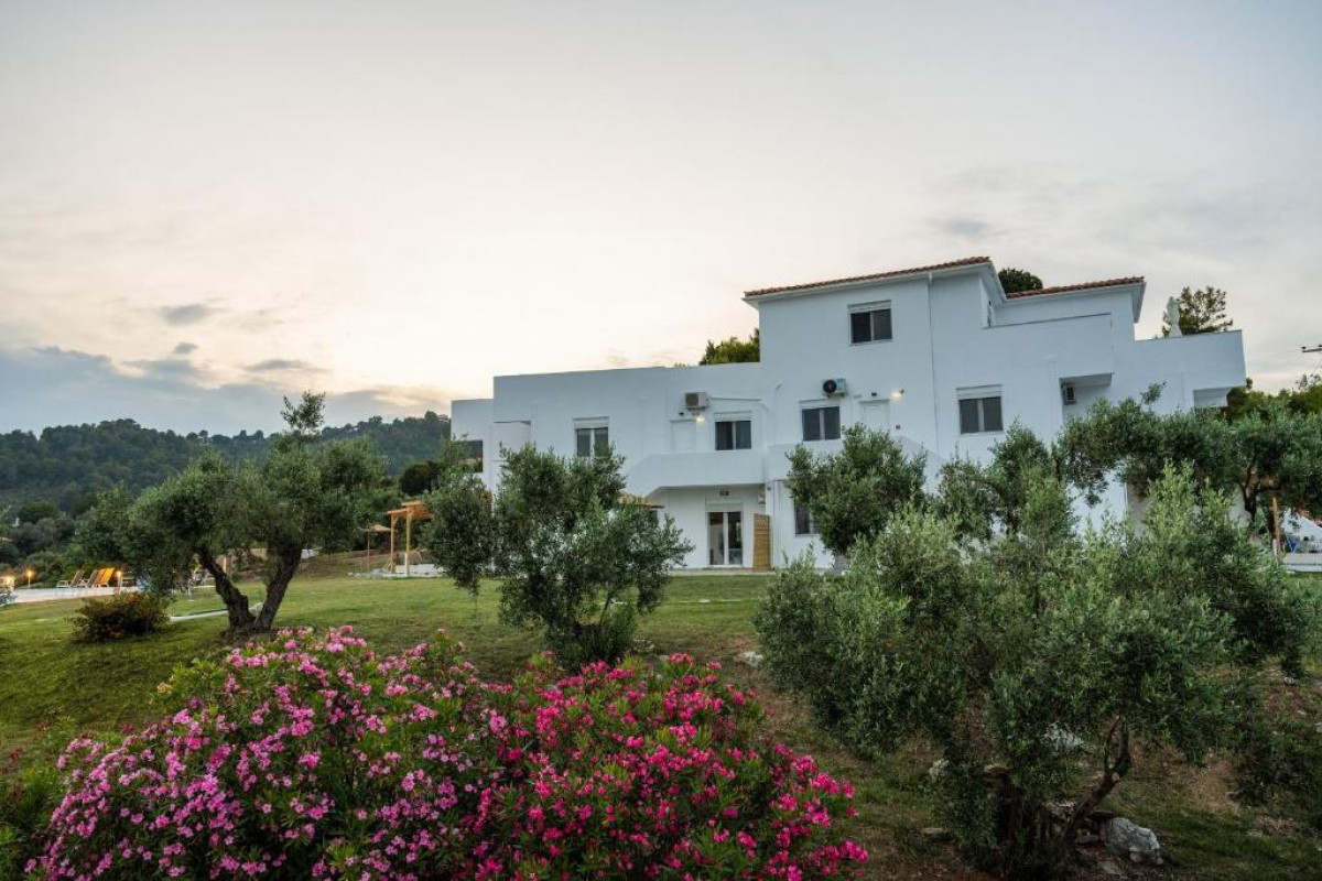 Cape Blue Suites