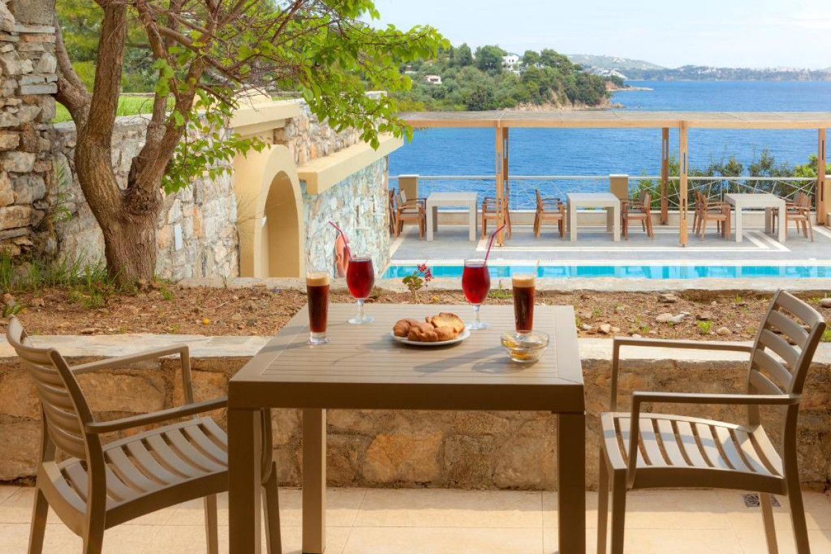 Cape Kanapitsa Hotel Suites