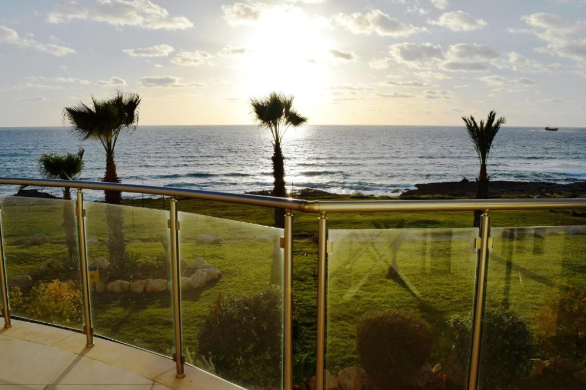 CAPITAL COAST RESORT