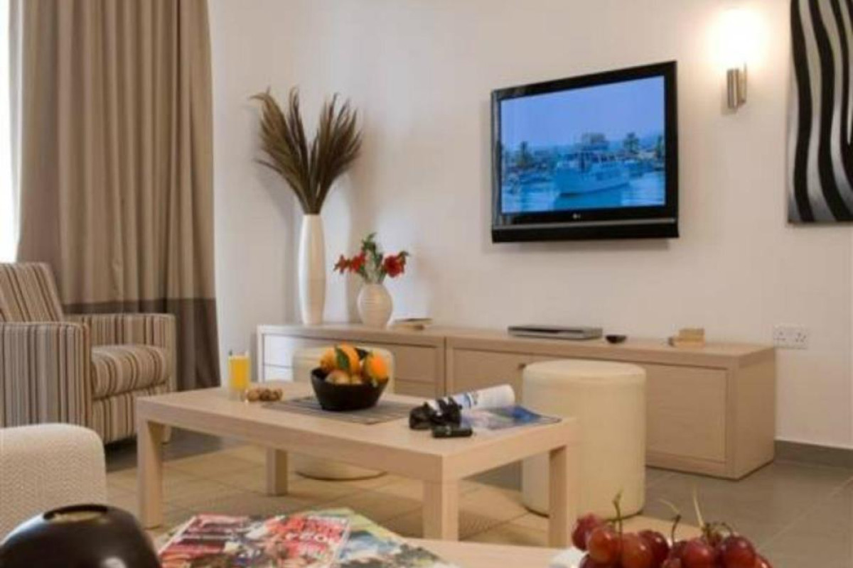 CAPITAL COAST RESORT