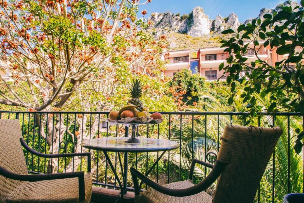 CAPO DEI GRECI – TAORMINA COAST RESORT HOTEL & SPA