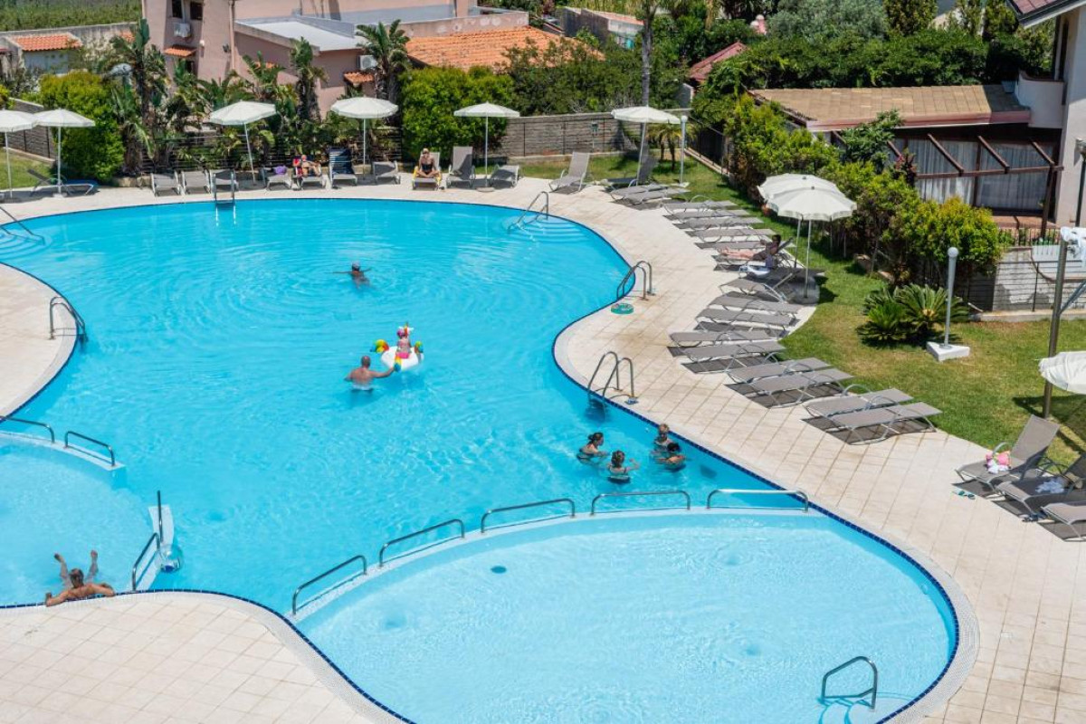 Hotel Capo Peloro