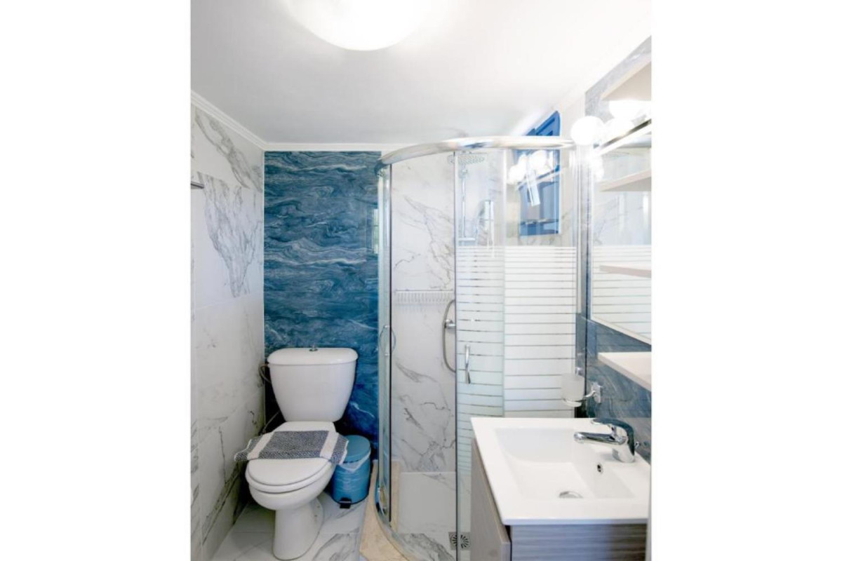 Captain's Beach Apartments
