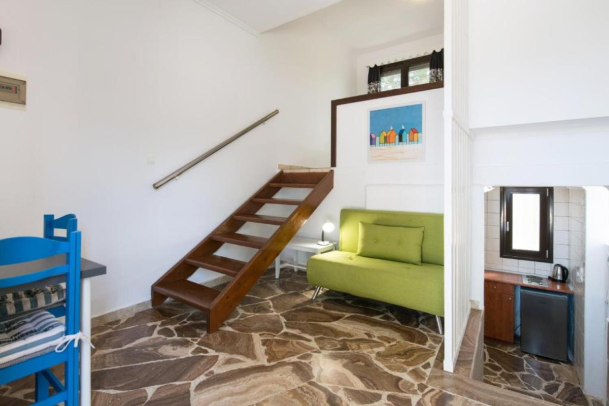 Captain's Beach Apartments