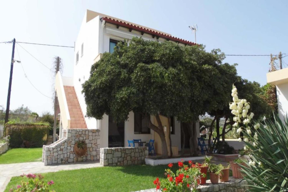 Captain's Beach Apartments
