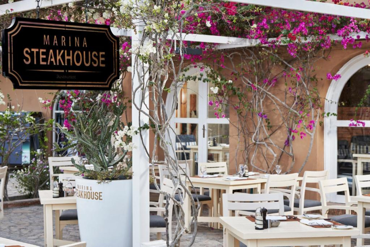 CAPTAINS INN EL GOUNA