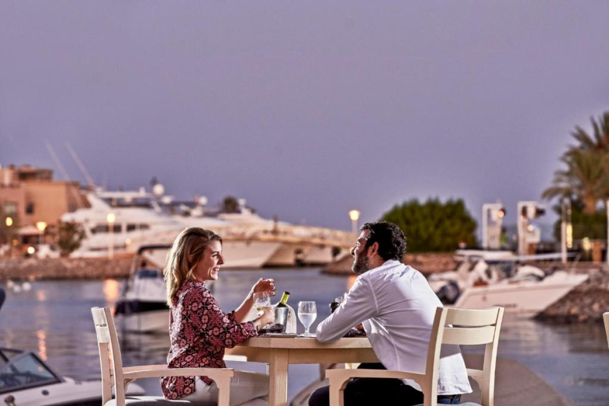 CAPTAINS INN EL GOUNA