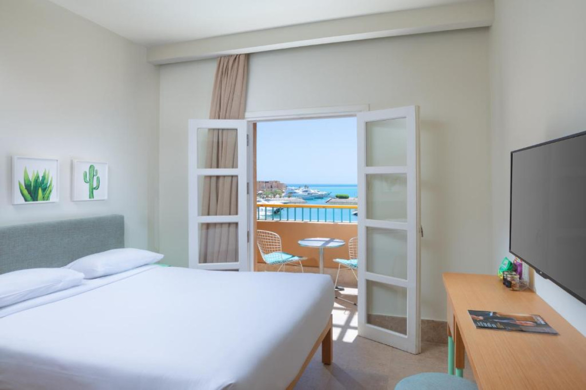 CAPTAINS INN EL GOUNA