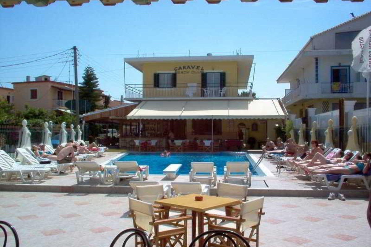 Caravel Pool (Marilenna)