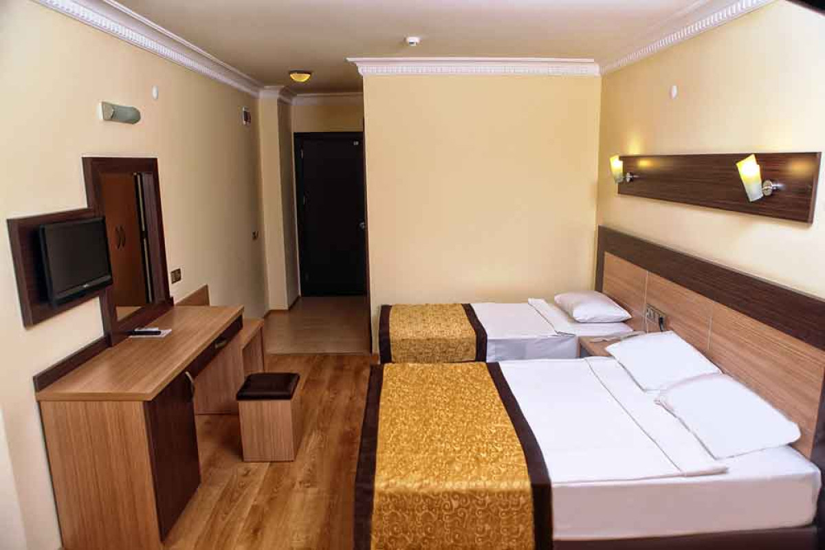 CARETTA BEACH HOTEL