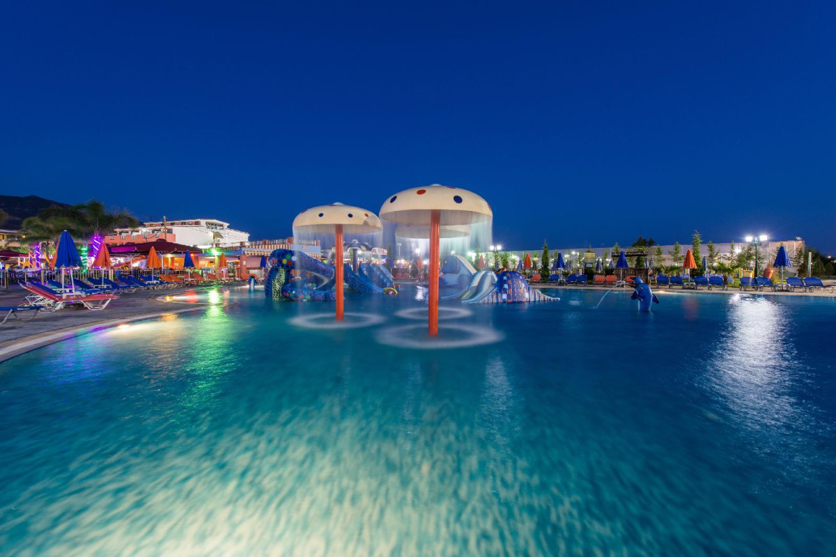 Caretta Beach Resort & Waterpark