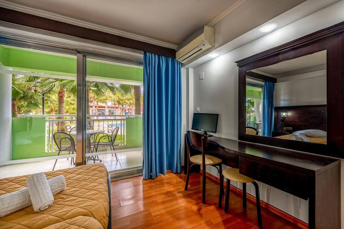 Caretta Beach Resort & Waterpark
