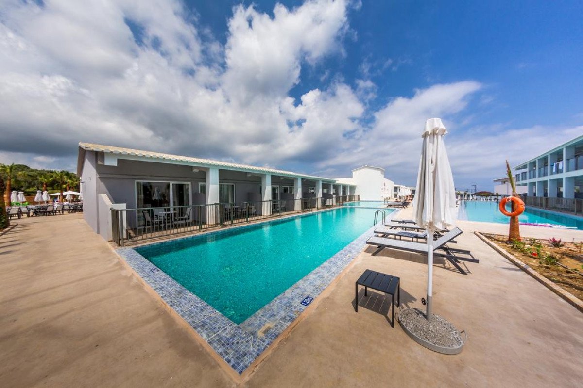 Caretta Paradis Hotel