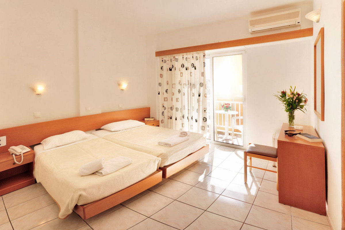 Carina Hotel