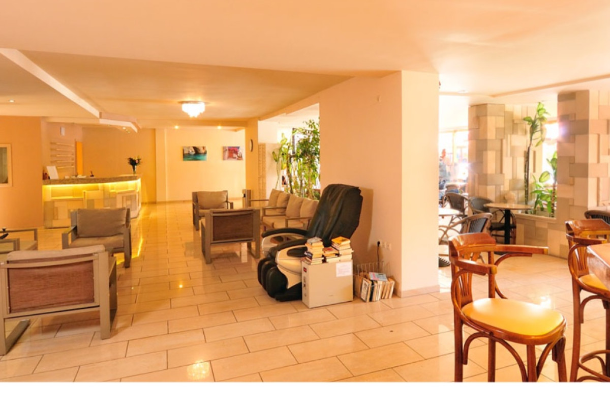Carina Hotel
