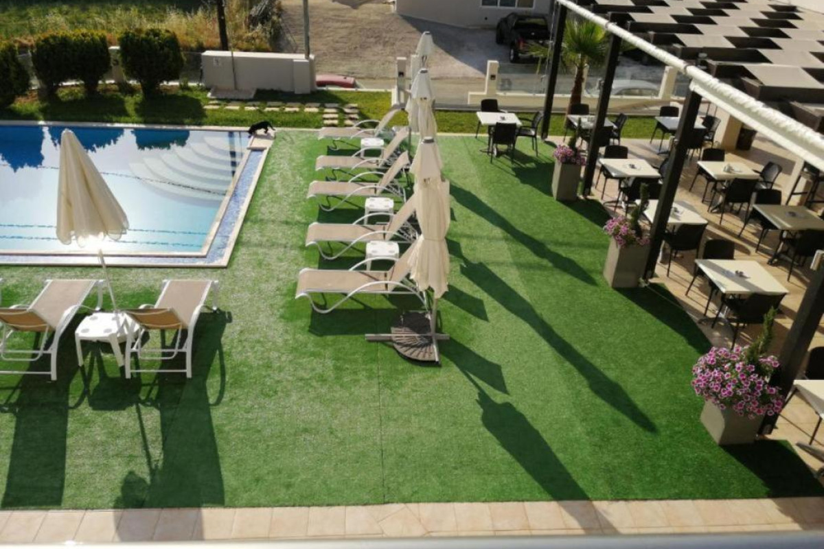 Carisa Suites and Apartments
