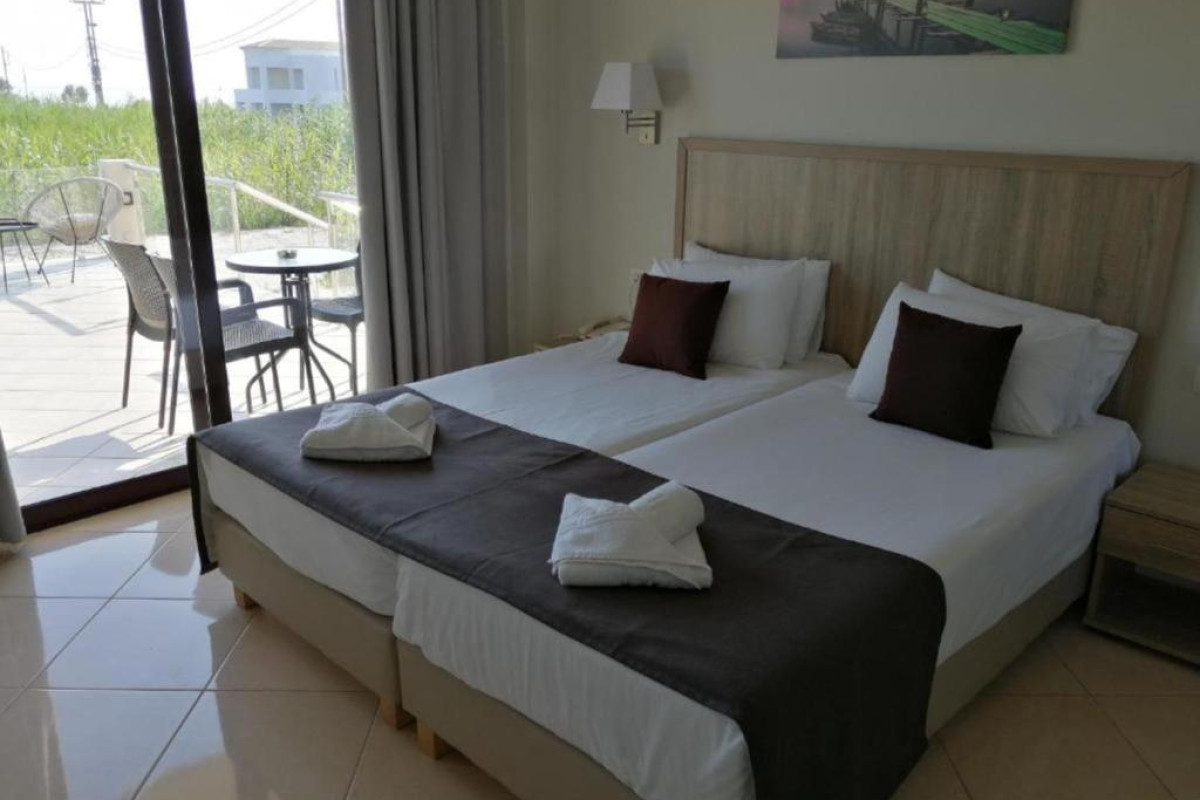 Carisa Suites and Apartments