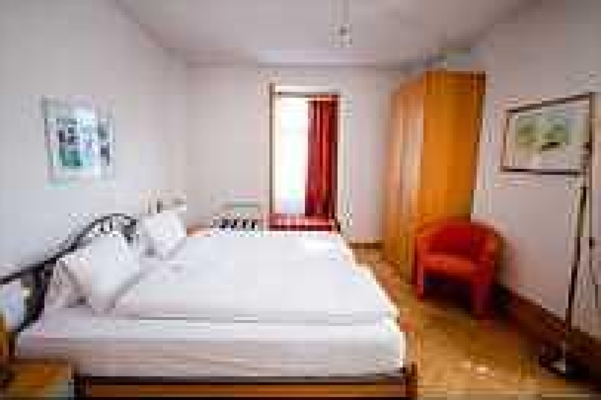 Carlton-Europe Hotel