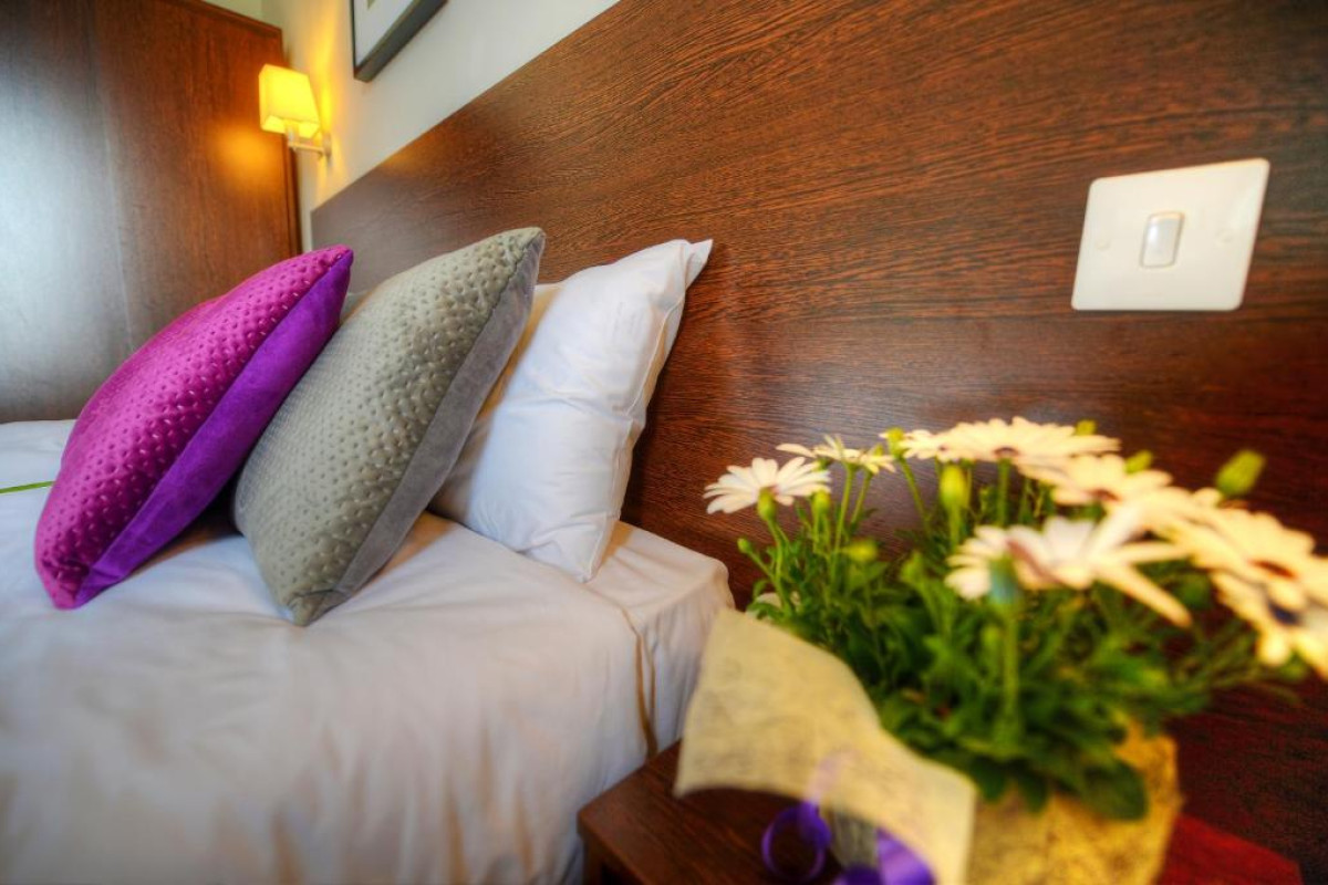 Carlton Hotel