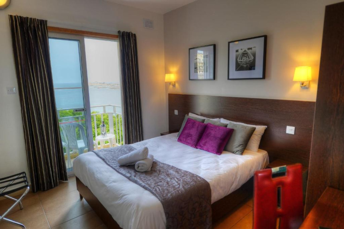 Carlton Hotel