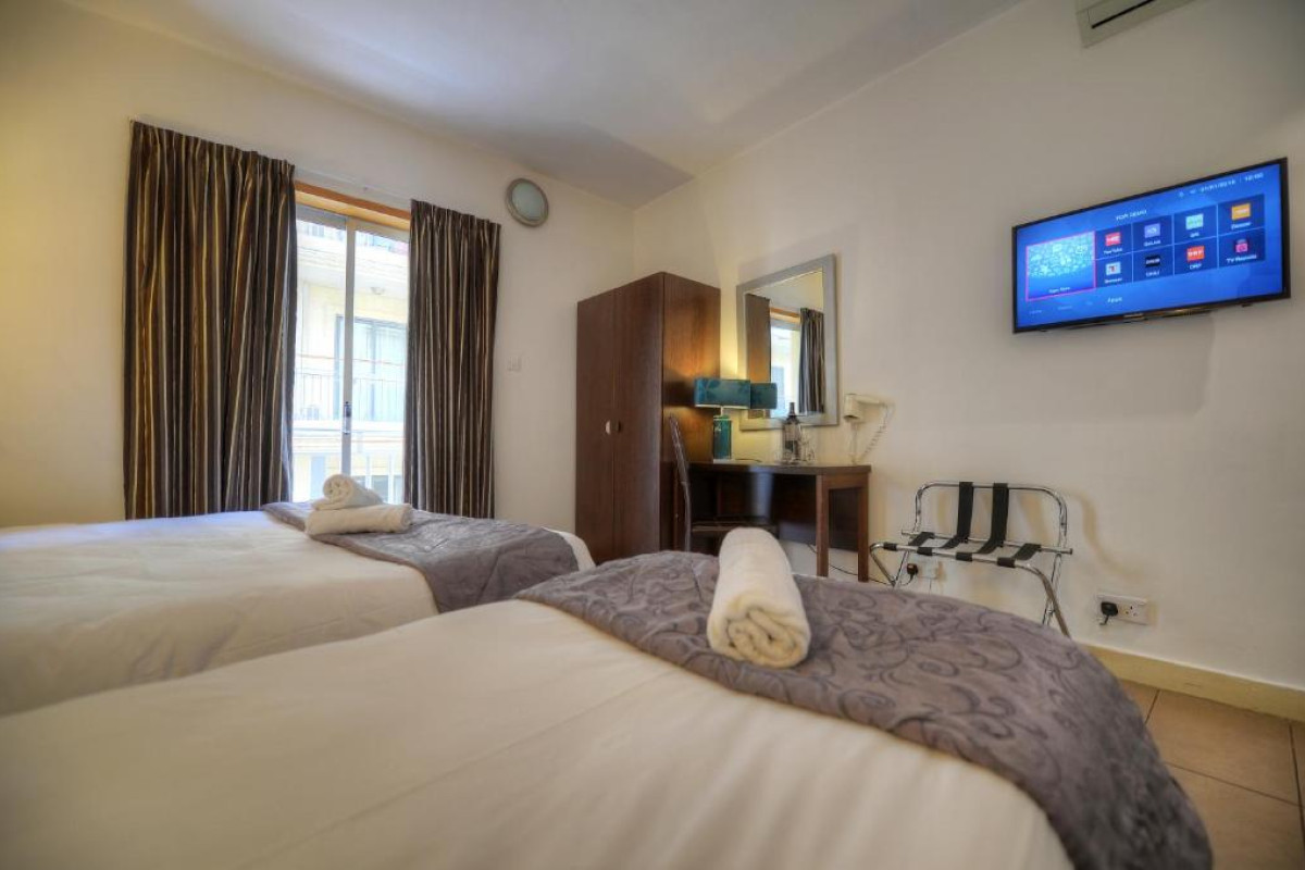 Carlton Hotel