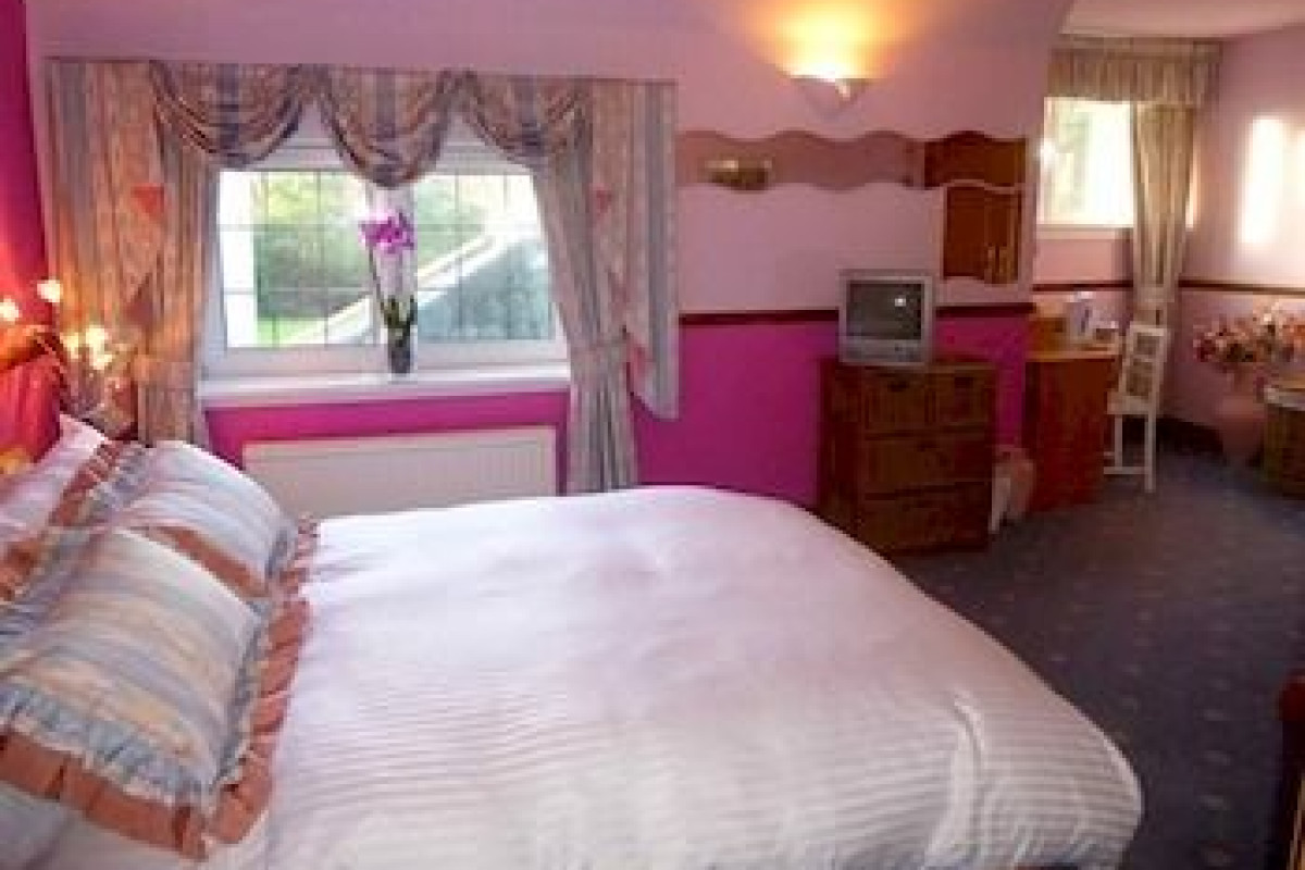 CARMICHAEL BED AND BREAKFAST