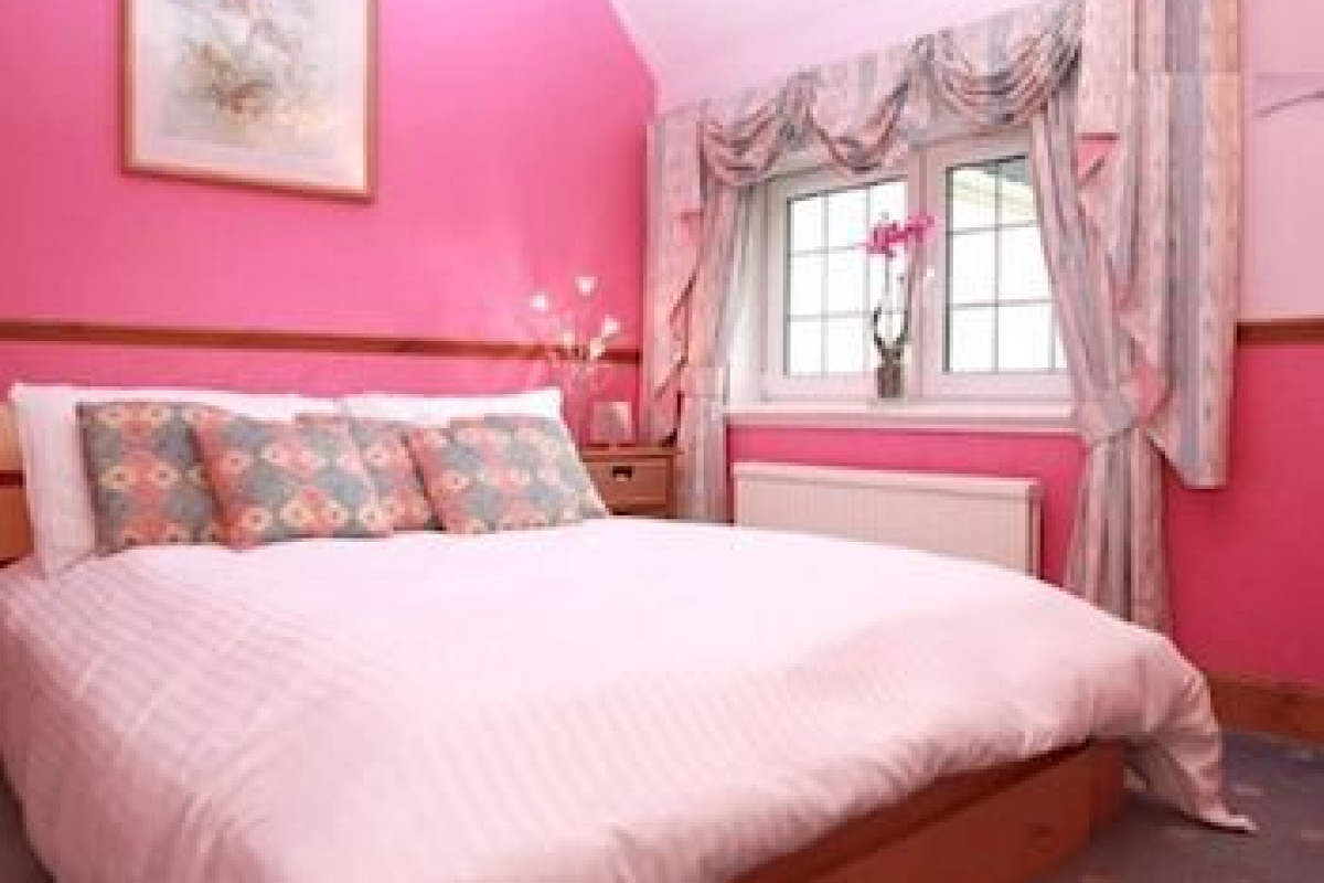 CARMICHAEL BED AND BREAKFAST