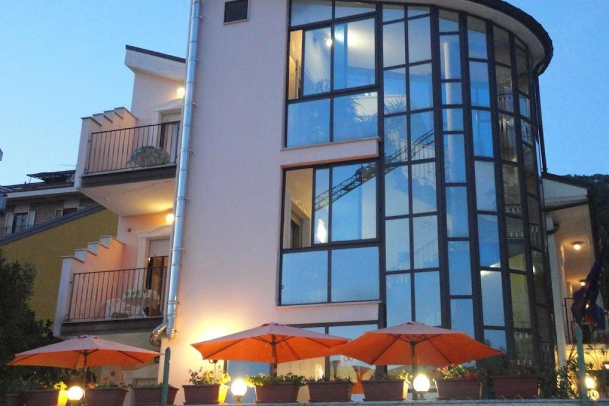 Carriera Hotel