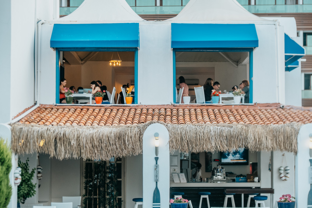 CASA BLANCA BEACH HOTEL