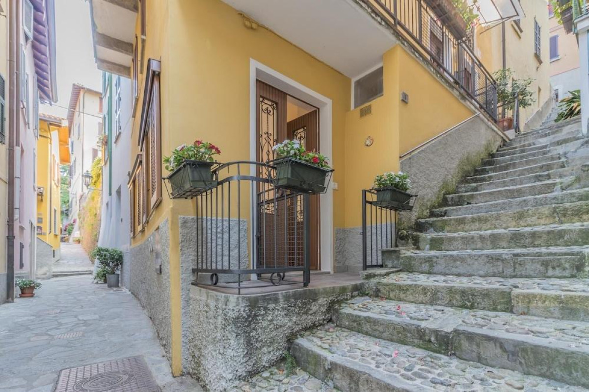 Casa Camelia Varenna