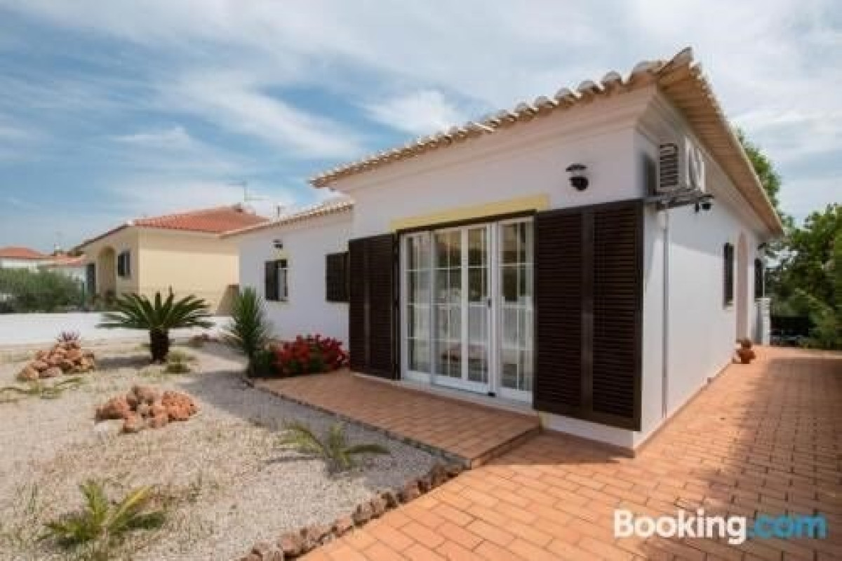 Casa Novo Horizonte by Portucasa