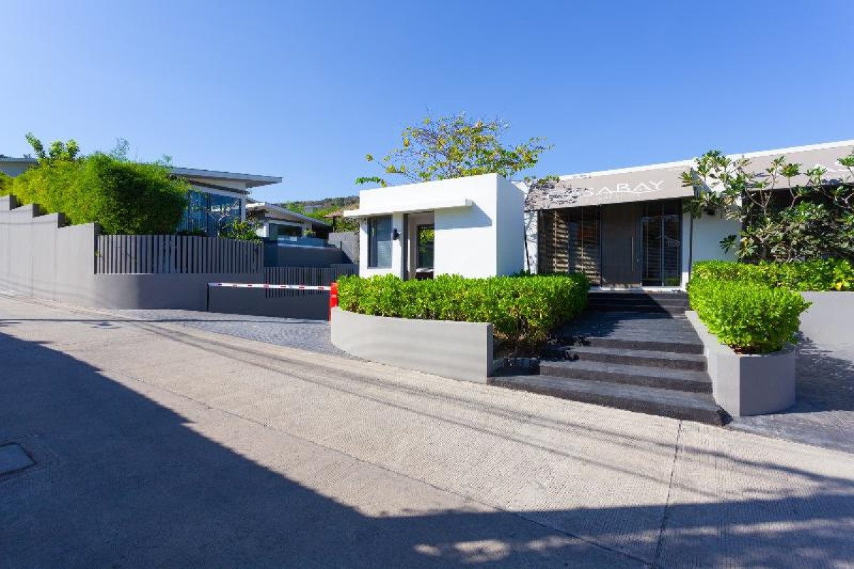 CASABAY LUXURY POOL VILLAS